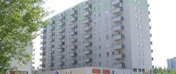 Krowodrza Górka, ul. Fieldorfa-Nila 17Termin realizacji: III kwartał 2004Budynek dziewięciopiętrowy, dwukatkowy o łącznej powierzchni użytkowej mieszkań wynoszącej ok. 4000 m2. W usytuowanym na parterze pawilonie handlowo-usługowym znajdują się lokale użytkowe o łącznej powierzchni ok. 1200 m2.