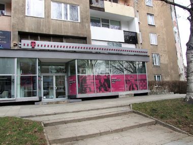 Lokal na wynajem Kraków Nowa Huta szklane domy