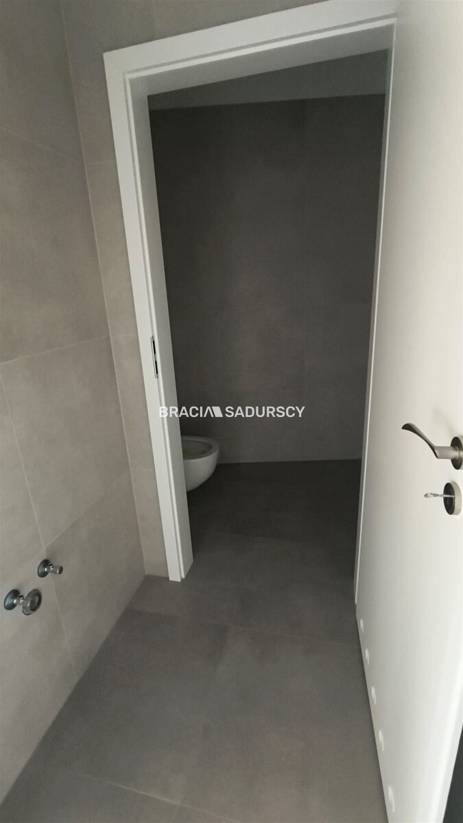 Lokal na wynajem Kraków Podgórze, Płaszów Lipska